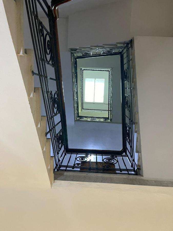 Hotel Valdinievole リド・ディ・カマイオーレ エクステリア 写真